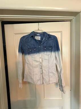Aeropostale Fitted Ombre Dip-Dyed Long Sleeve Western Denim Shirt